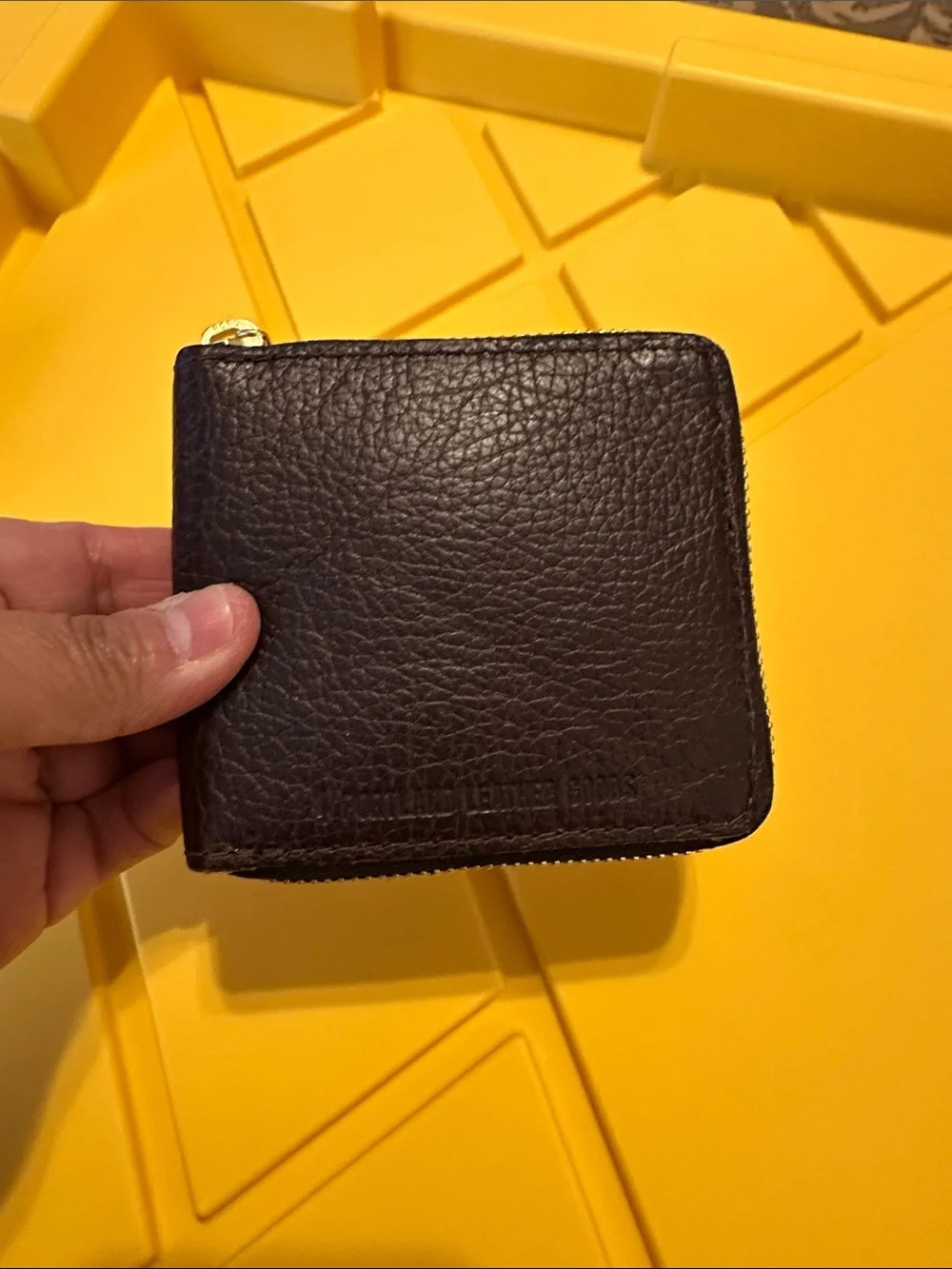 Portland Leather Dark Brown Pebble-Grain Zip Card Holder